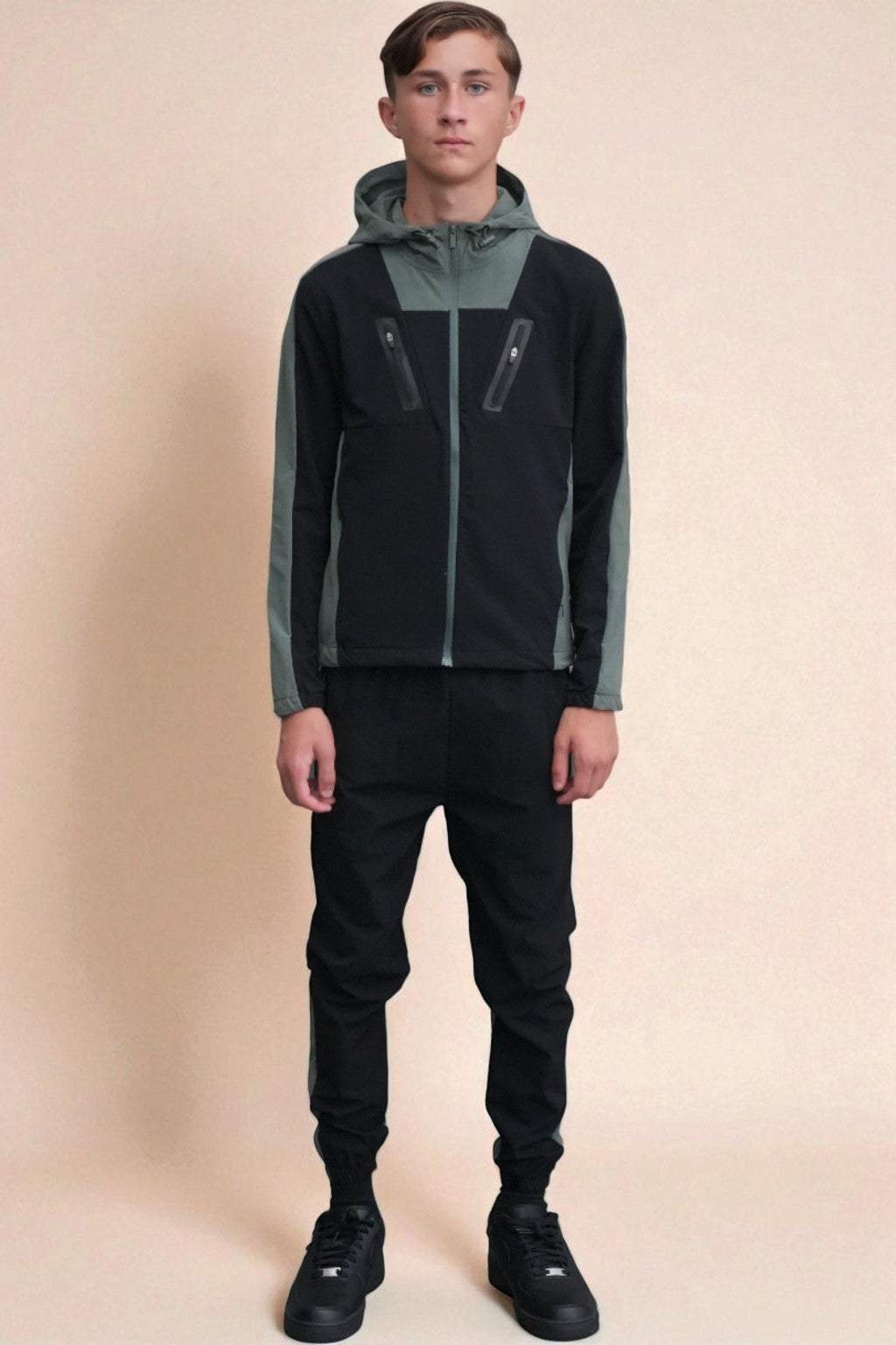 Leo Urban Tracksuit in Green and Black