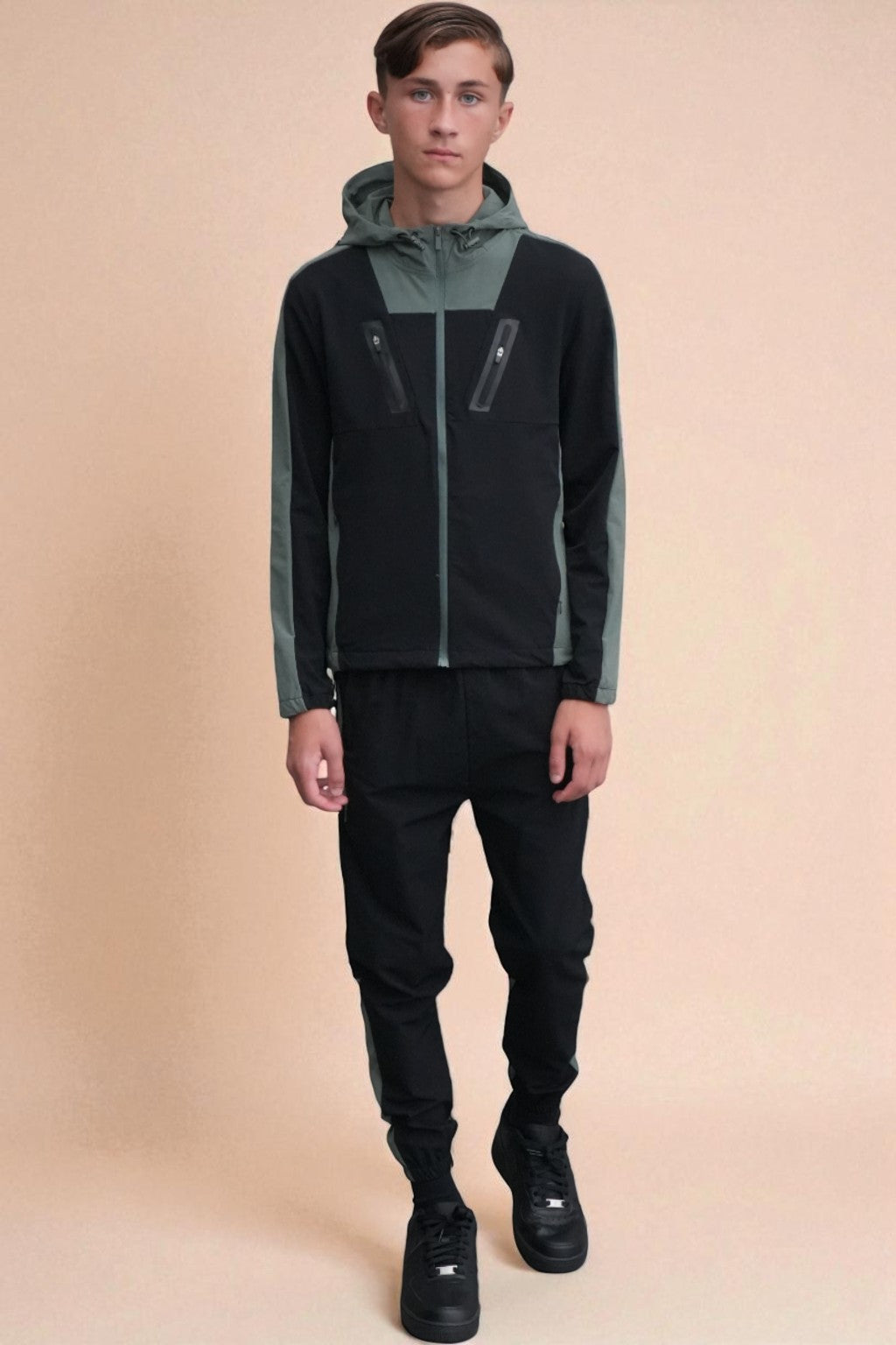 Leo Urban Tracksuit in Green and Black
