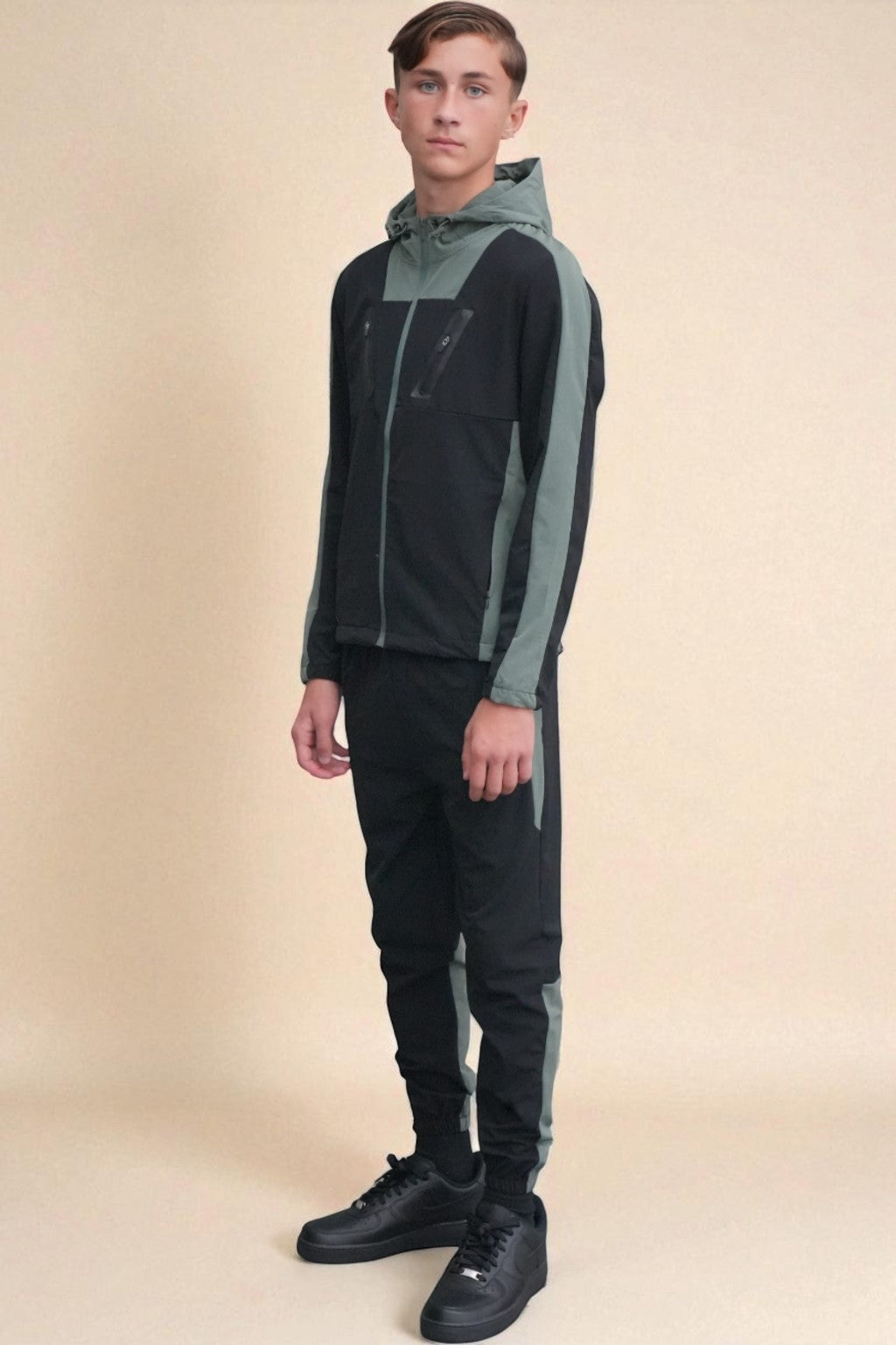 Leo Urban Tracksuit in Green and Black