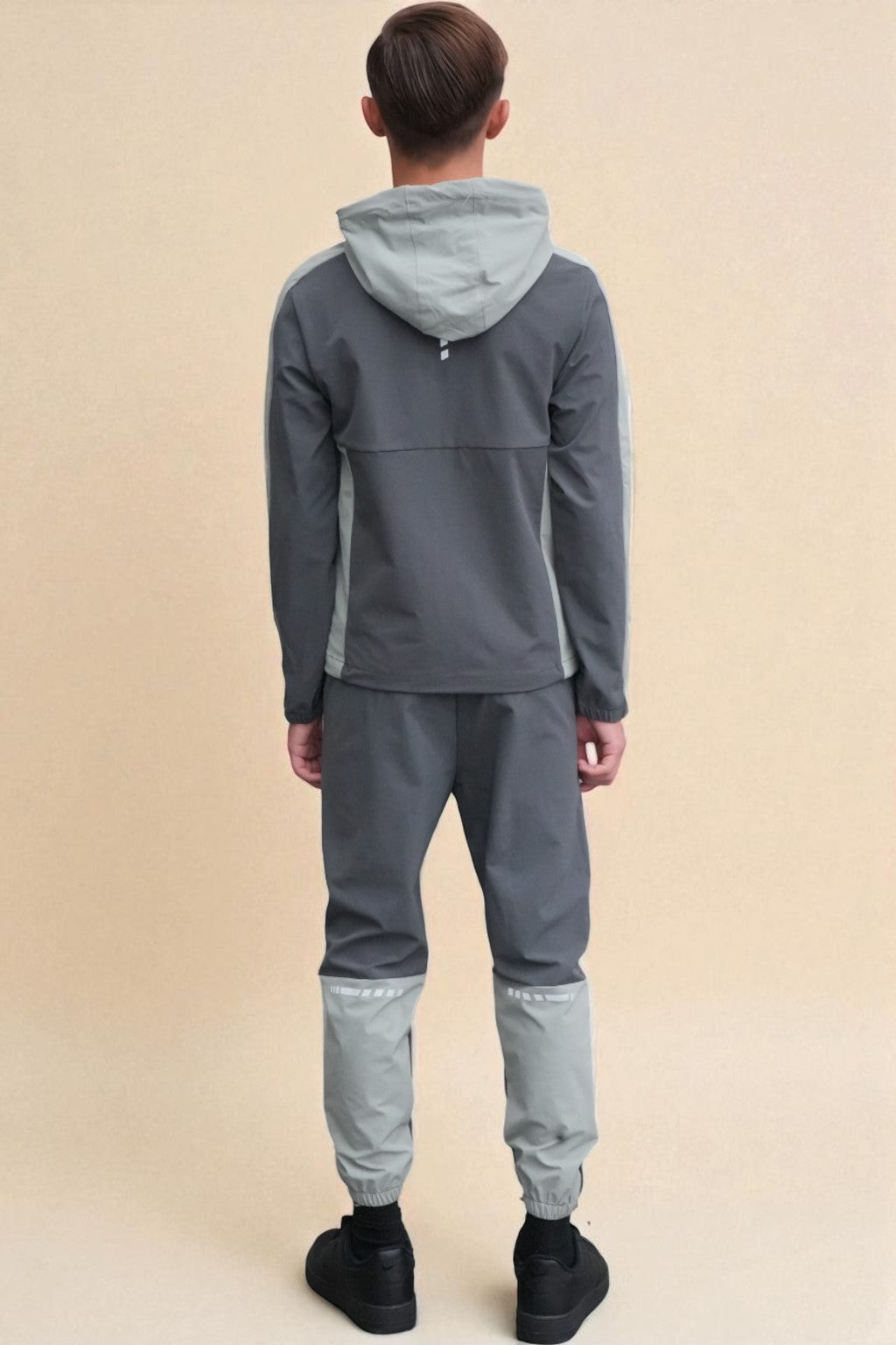 Leo Urban Tracksuit in Light Green and Dark Grey